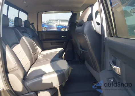 2010 Dodge Ram 1500 Slt/Sport/Trx z USA, uszkodzony, nr VIN 1D7RV1CT3AS177559